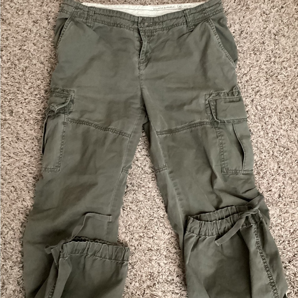 Banana Republic Khaki Trousers-tie bottom-cargo-SZ 8
Waist 15”
Rise 3”
Inseam28
